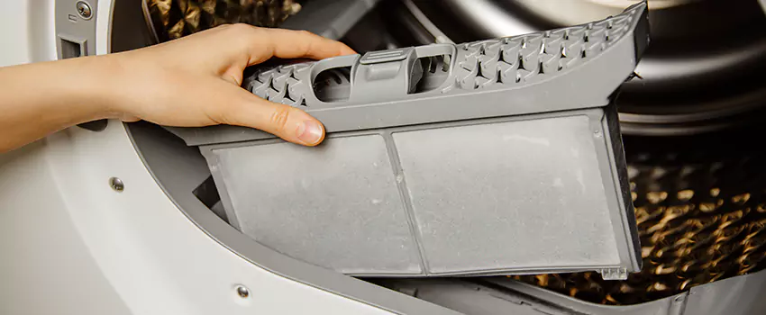 Signs Of A Clogged Dryer Lint Trap in Auburn Hills, Michigan
